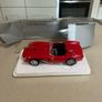 Ferrari Testarossa 250 Scale 1/24 Ford Dealer Burago Image 2