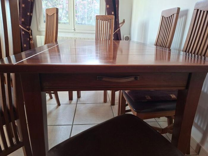 High End Mahogany Table & Chairs