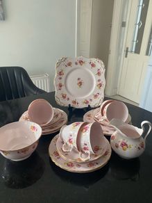 Tuscan  pale pink Mid century stunning 21 piece china tea set
