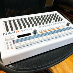 e-licktonic Nava Extra9 - Drum Machine TR-909 Clone - Excellent