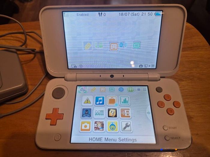 New 2ds XL - white&orange - read description