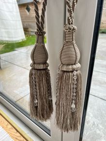 curtain tiebacks