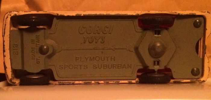 Corgi Toys Plymouth Suburban 1/43