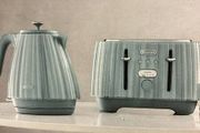 Green Kettle and Toaster Delonghi