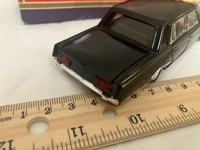 ZIL 117. Russian limousine. 1:43, boxed. Near mint condition. Rare.