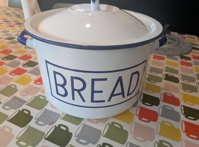 Bread tin