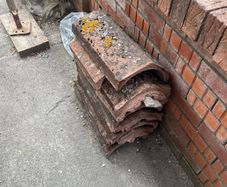 roof ridge tiles