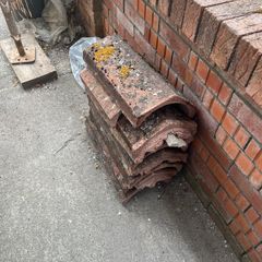 roof ridge tiles