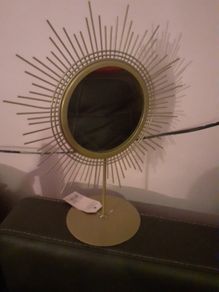 Gold mirror