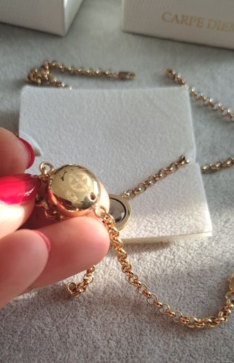 mi moneda necklace and bracelet