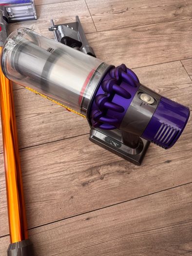 Dyson V10 Absolute