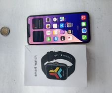 iphone Xs max and smartwatch