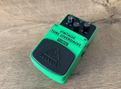 Behringer TO800 Vintage Tube Overdrive pedal