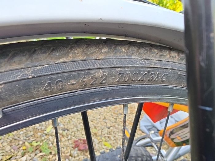 Adult road bike in good condition
