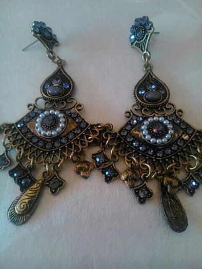 Ear rings