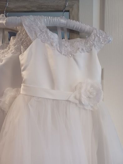 2 flower girl dresses ages 8/9 10/11