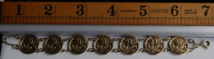 Vintage 9CT GOLD BRACELET Hallmarked 375. St. George Medallions  Bangle. length 7" - 4,45g