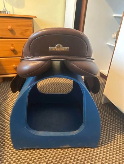 Bates GP Saddle