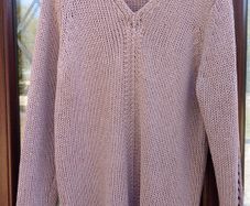 Ladies V Neck Jumper (used).