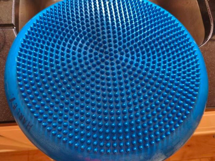 Balance wobble cushion
