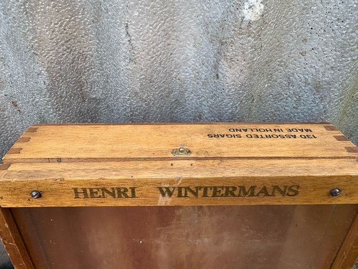 Vintage petit Henri Wintermans cigar shop/bar display box advertising