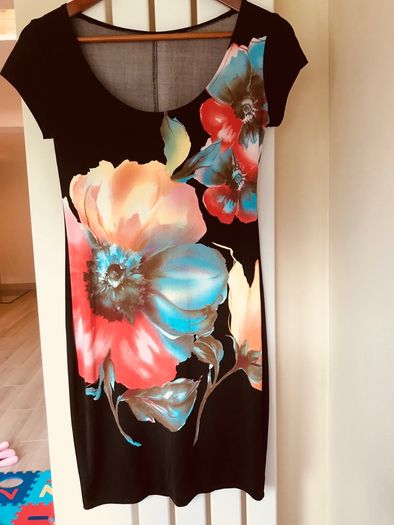 Gorgeous summer dress, size S, worn once