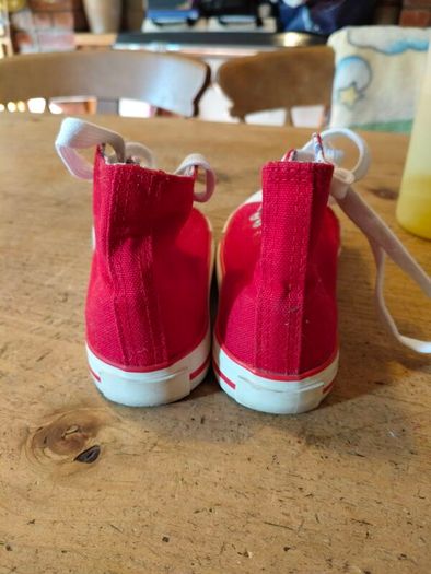 Youths high top trainers, great condition. Stars and stripes lining inside.