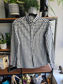 H&M shirt size S +free green shirt