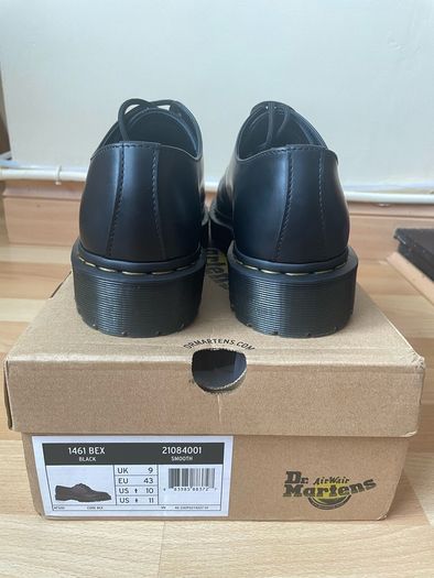Dr. Martens 1461 shoe, size 9