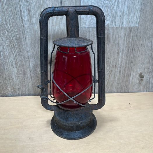 Vintage Dietz Monarch Kerosene Railway Lantern Red Glass Globe -For Restoration PROP