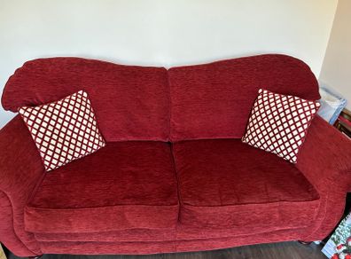 Beautiful 3 seater fabric sofa for sale