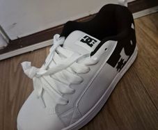 DC shoes