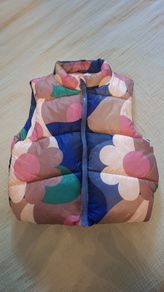 Sleeveless girls coat /gilet