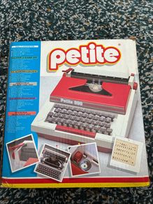 Petite 990 Typewriter Retro Toys.