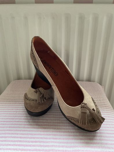 wedge suede shoes size 39 loafer inspired Spanish brand