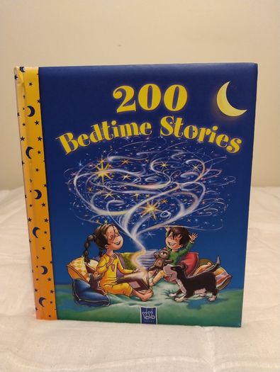 200 Bedtime Stories, Large Hardback Book