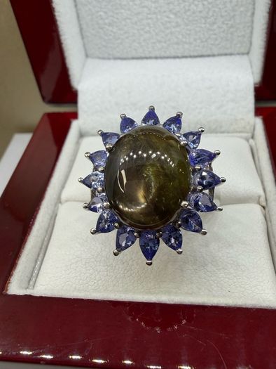 Sapphire & Tanzanite Ring