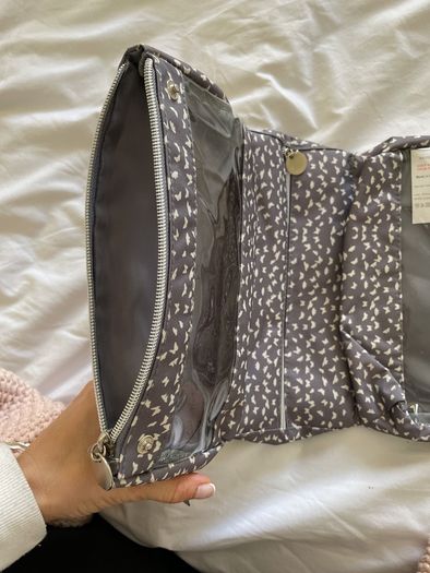Fold out Wash bag-new