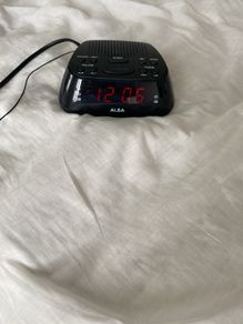Clock radio