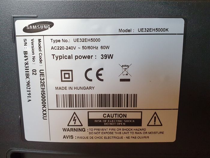 Samsung TV Excellent Condition (With Remote)