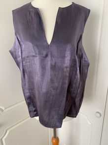 New Shimmering Metallic Mauve Top. Size 16