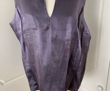 New Shimmering Metallic Mauve Top. Size 16