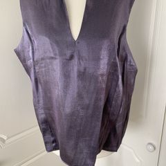 New Shimmering Metallic Mauve Top. Size 16