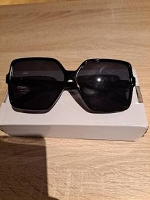 Brand new black light weight women's sun glasses from TEMU Free post