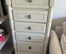 Bedroom 7 drawers