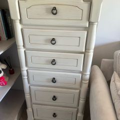 Bedroom 7 drawers