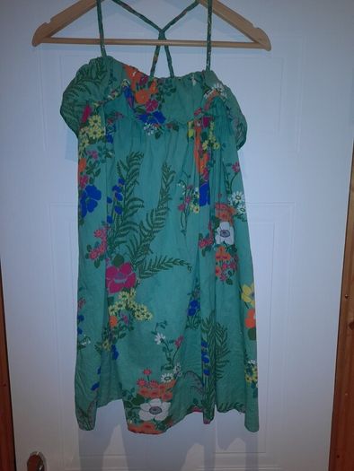 girls stunning dress