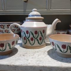 nicholas mosse red tulip teapot and 2 small bowls