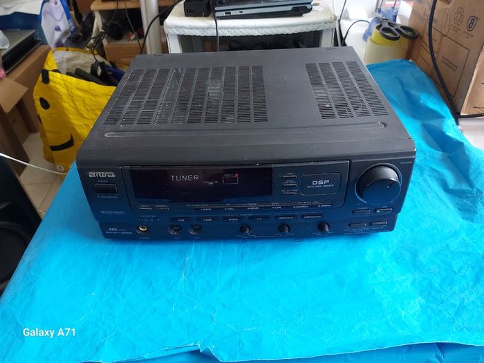 AIWA Stereo Integrated Amplifier Model No. MX-Z9400MK, with 2 large AIWA Speakers, Model No, 8X-Z9400, Impedance 6ohms, in excellent condition