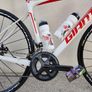 Giant road bike carbon Image 7